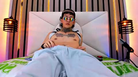 Snapshot of johnsonisaac94_ chatting on 7, 3, 2025 johnsonisaac94  online show from 7, 3, 2025