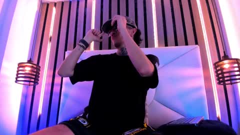 Snapshot of johnsonisaac94_ chatting on 18, 9, 2025 johnsonisaac94  online show from 18, 9, 2025