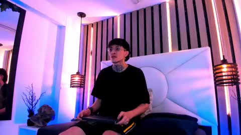 Snapshot of johnsonisaac94_ chatting on 26, 9, 2025 johnsonisaac94  online show from 26, 9, 2025