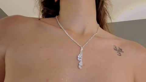 jolie_lov online show from 8, 10, 2025