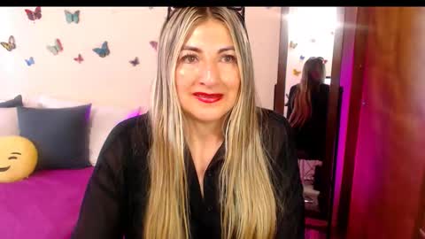 Jolie Mature online show from 7, 11, 2025