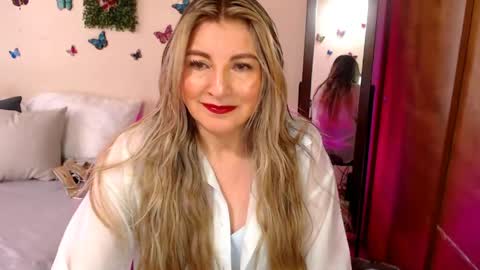 Jolie Mature online show from 11, 5, 2026