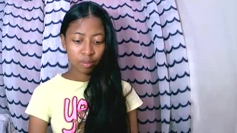 Snapshot of joliekah27 chatting on 17, 9, 2025 joliekah27 online show from 17, 9, 2025