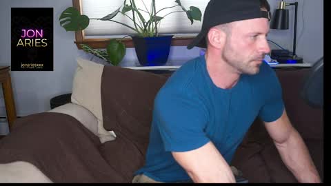 Jon Aries online show from 5, 4, 2026