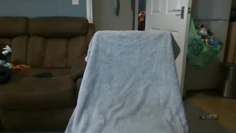 Snapshot of jonlow1 chatting on 4, 3, 2025 jonlow1 online show from 4, 3, 2025