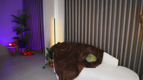 Snapshot of jovanna_smyth chatting on 27, 10, 2025 Jov online show from 27, 10, 2025