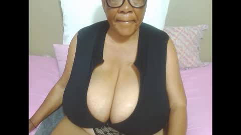 Snapshot of joycemando chatting on 6, 2, 2026 DairyQueen online show from 6, 2, 2026