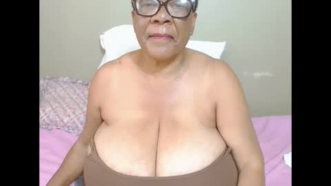 Snapshot of joycemando chatting on 15, 2, 2026 DairyQueen online show from 15, 2, 2026