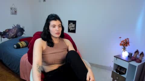 Camila Buitrago online show from 5, 3, 2025