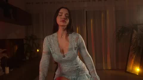 Jennifer Diaz online show from 18, 4, 2026