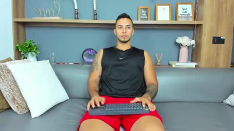 juan_muscle online show from 4, 3, 2025