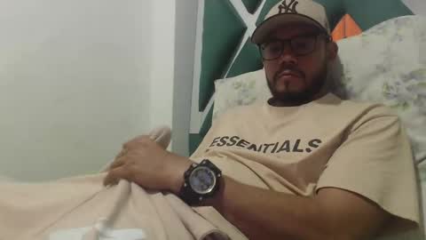 Snapshot of juanfe_style chatting on 5, 12, 2025 juanfe_style online show from 5, 12, 2025