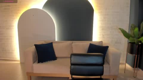 Juanita Clay online show from 9, 3, 2025