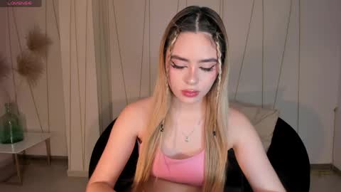 Juanita Clay online show from 15, 5, 2026
