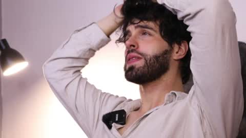 Snapshot of juanmilano chatting on 23, 5, 2026 juanmilano online show from 23, 5, 2026