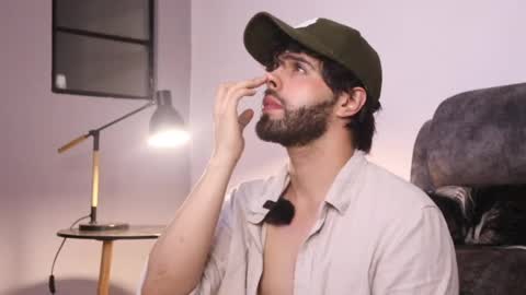 Snapshot of juanmilano chatting on 25, 5, 2026 juanmilano online show from 25, 5, 2026