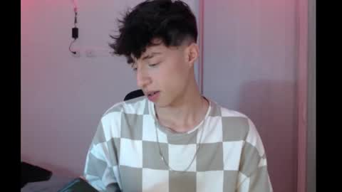 Snapshot of juanmres chatting on 23, 11, 2025 juanmres online show from 23, 11, 2025