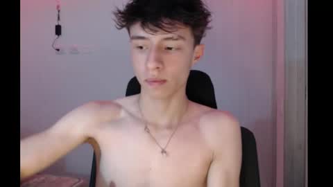 Snapshot of juanmres chatting on 5, 12, 2025 juanmres online show from 5, 12, 2025