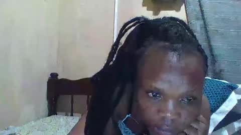 juice_petite3 online show from 20, 1, 2025