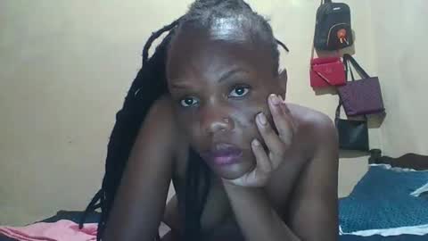 juice_petite3 online show from 14, 2, 2025