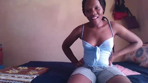 juice_petite3 online show from 26, 2, 2025