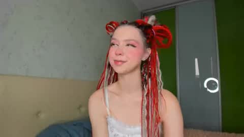 Snapshot of juicecute chatting on 23, 10, 2025 Sally online show from 23, 10, 2025