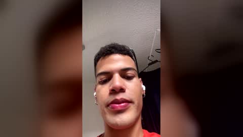 Snapshot of juicy_boy22 chatting on 3, 4, 2026 Miguel online show from 3, 4, 2026
