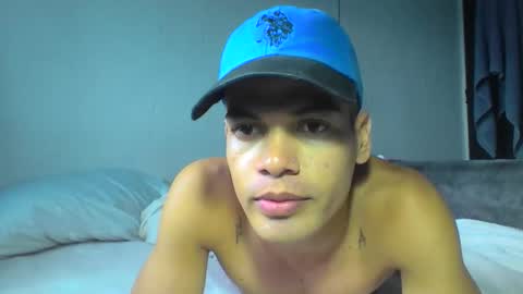 Snapshot of juicy_boy22 chatting on 4, 5, 2026 Miguel online show from 4, 5, 2026