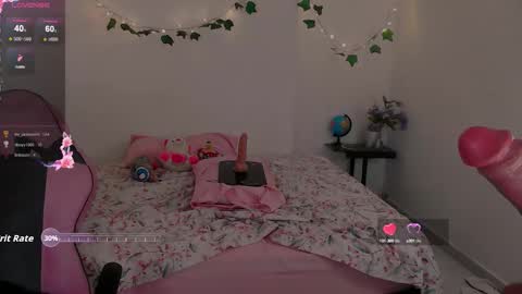 Snapshot of juicy_elenxx chatting on 11, 9, 2025 EleN online show from 11, 9, 2025