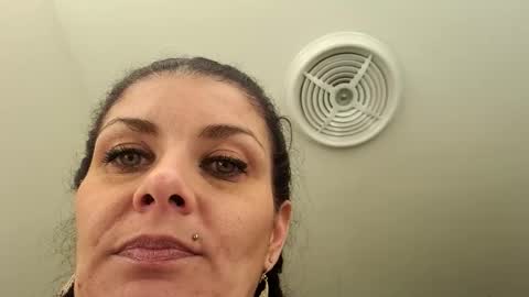 Snapshot of juicymommies chatting on 11, 1, 2026 Darklover1987 online show from 11, 1, 2026