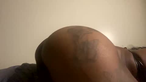 juicyy_mochaa online show from 14, 11, 2025