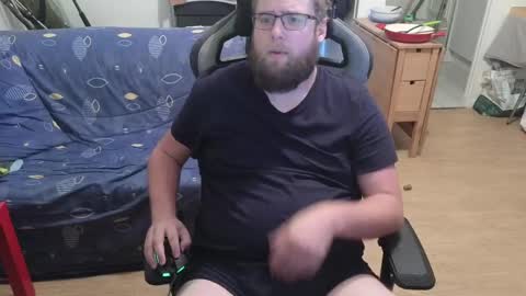 Snapshot of julcs chatting on 13, 12, 2024 Julcs online show from 13, 12, 2024