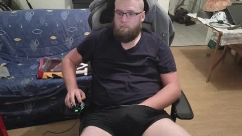 Snapshot of julcs chatting on 18, 12, 2024 Julcs online show from 18, 12, 2024