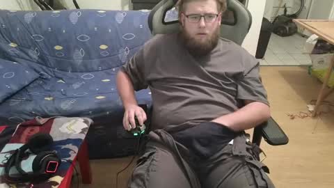 Snapshot of julcs chatting on 10, 1, 2025 Julcs online show from 10, 1, 2025