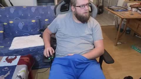 Snapshot of julcs chatting on 7, 2, 2025 Julcs online show from 7, 2, 2025