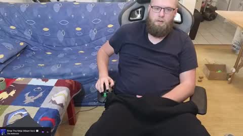 Snapshot of julcs chatting on 12, 3, 2025 Julcs online show from 12, 3, 2025