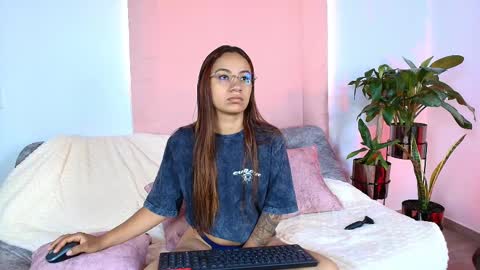 Jules and Gia online show from 17, 9, 2025