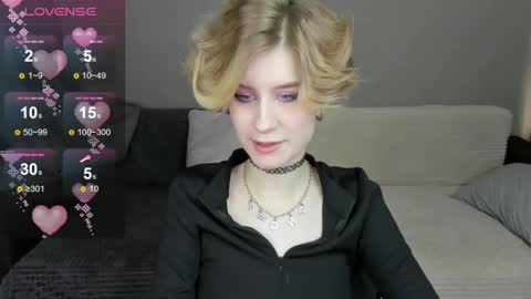 Snapshot of julescrown chatting on 2, 3, 2025 Jules online show from 2, 3, 2025