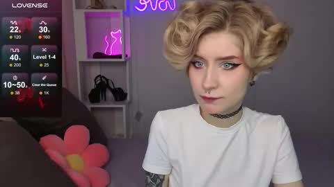 Snapshot of julescrown chatting on 12, 10, 2025 Jules online show from 12, 10, 2025