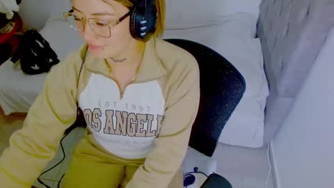 Snapshot of juli_69 chatting on 16, 9, 2025  Juliana Torres  online show from 16, 9, 2025