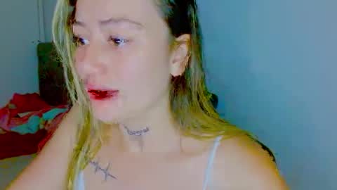 Snapshot of juli_69 chatting on 21, 10, 2025  Juliana Torres  online show from 21, 10, 2025