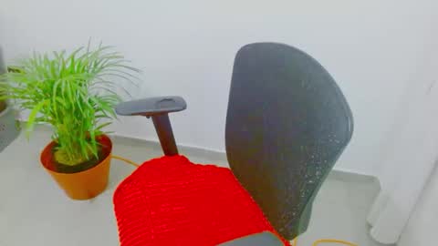  Juliana Torres  online show from 17, 12, 2025