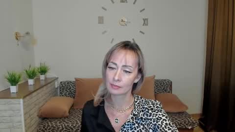 julia__cherry_ online show from 6, 12, 2024