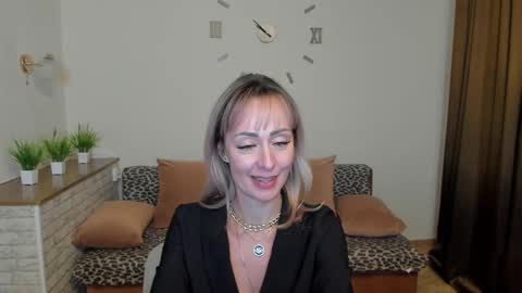 julia__cherry_ online show from 7, 12, 2024