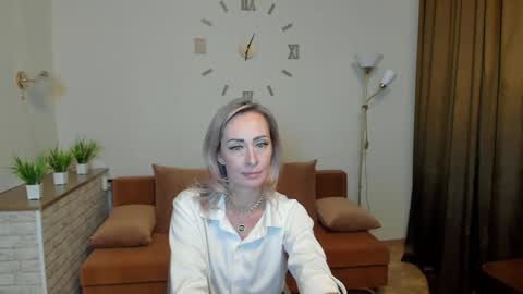 julia__cherry_ online show from 16, 1, 2025