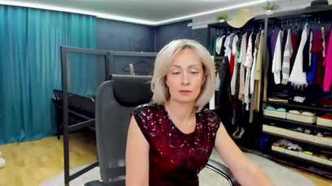 julia__cherry_ online show from 23, 5, 2026