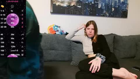 Snapshot of julia_official chatting on 8, 3, 2025 julia_official online show from 8, 3, 2025