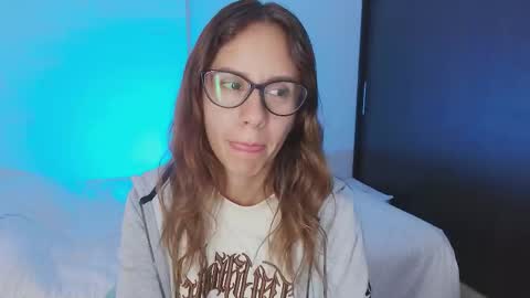 Julia Schedule 10 pm to 4  am GTM-5 online show from 19, 10, 2025