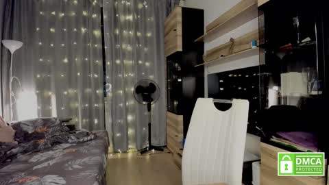 julia_t_mog online show from 13, 10, 2025