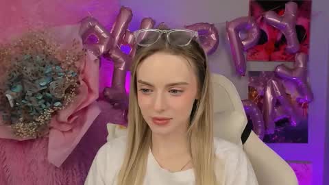 Snapshot of juliabrewwer chatting on 18, 9, 2025 Julia online show from 18, 9, 2025